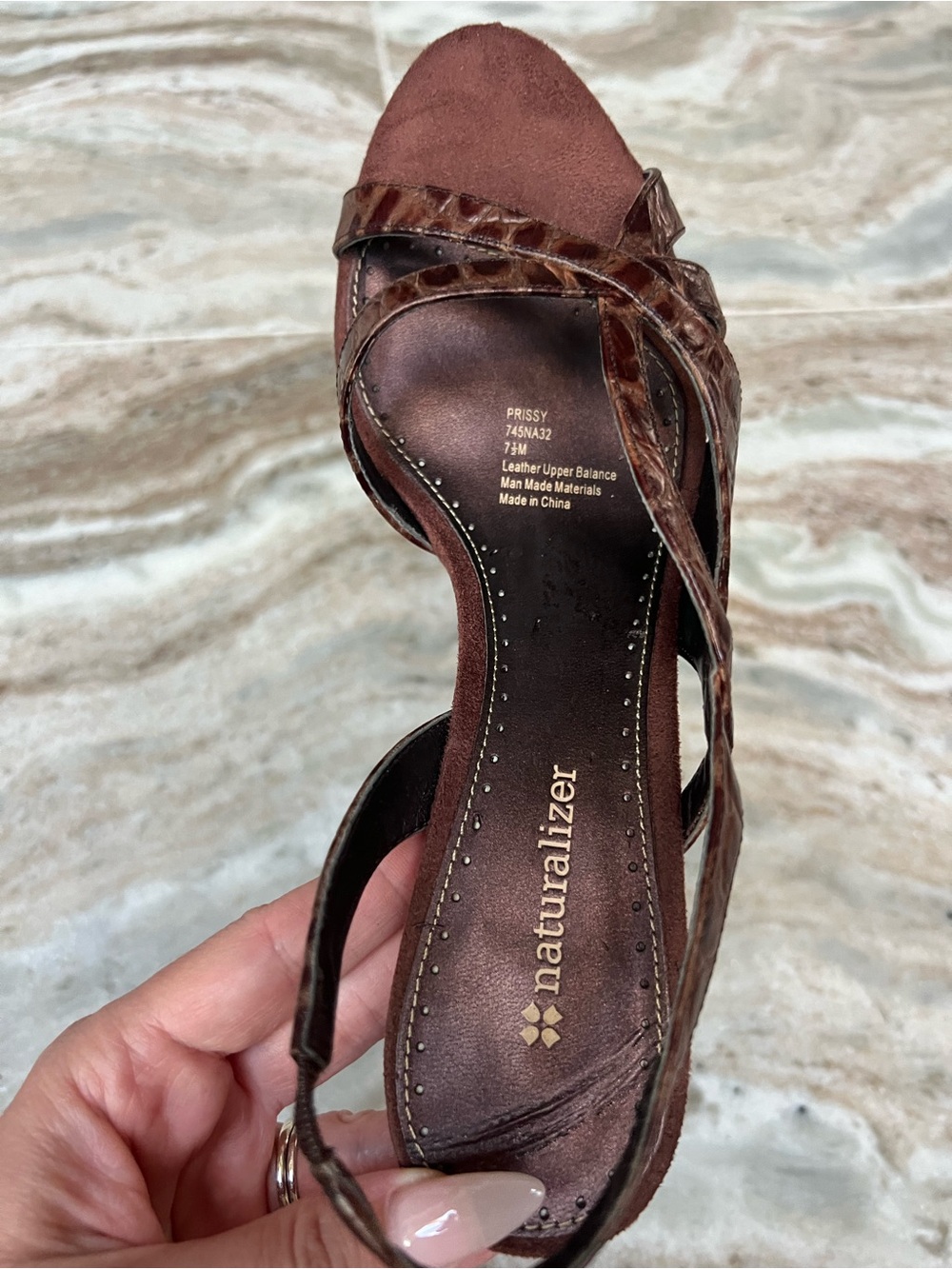 Shoes - Picture 3 of 9